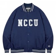 【少量現貨，售完不補】NCCU輕薄美式棒球外套_靜謐藍