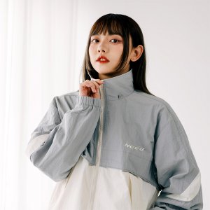 【限量新品】NCCU韓系拼接唰唰感運動夾克(可拆帽)_天空藍