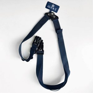 【團購商品，30件起做】NCCU多功機能手機夾片背帶_深藍