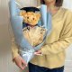 【麗文限定！預購至4/30，6/3陸續出貨】NCCU微笑小熊畢業花束