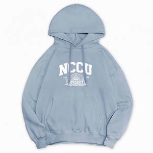 【最後20件,售完為止】NCCU冬日輕甜系落肩帽T_冰霜藍