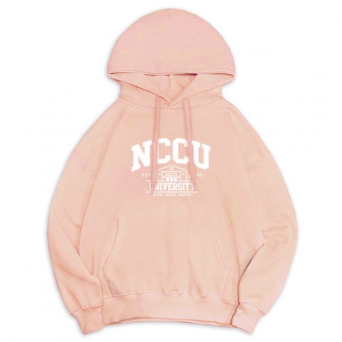 【最後十件,售完不補】NCCU冬日輕甜系落肩帽T_微糖粉 【最後十件,售完不補】NCCU冬日輕甜系落肩帽T_微糖粉